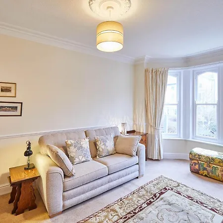 Apartman Host & - The Garden Flat *