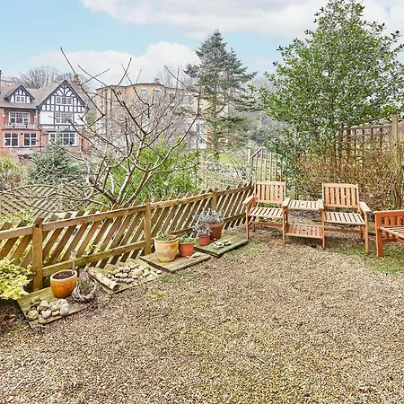 Daire Host & - The Garden Flat Scarborough