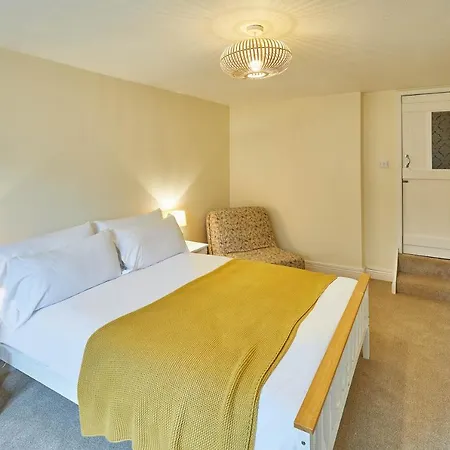 Apartment Host & - The Garden Flat