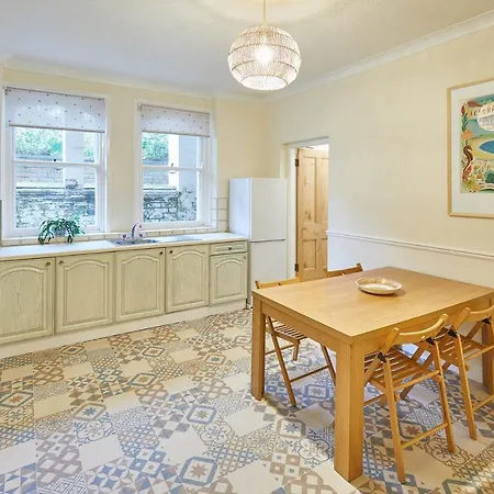 Host & - The Garden Flat Scarborough